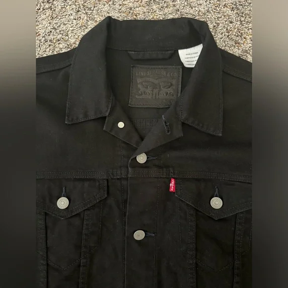 Black Levi’s Jean Trucker Jacket Size Large Like New - Picture 3 of 3
